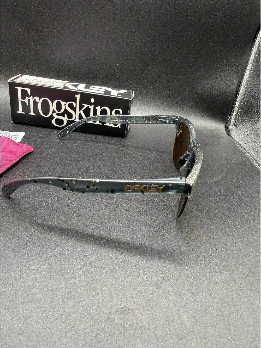 Oakley Frogskin Lite Splatter Crystal Black/24K Iridium Polarized OO9374-3063